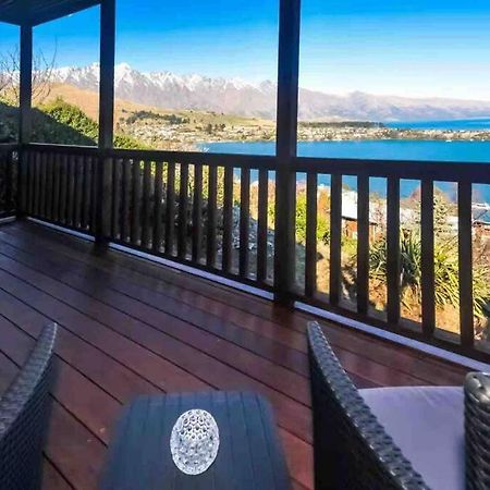 Lovely Apartment- Amazing Lake & Mountain Views كوينستاون المظهر الخارجي الصورة