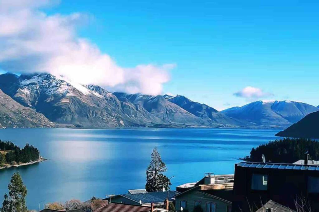 Lovely Apartment- Amazing Lake & Mountain Views كوينستاون المظهر الخارجي الصورة